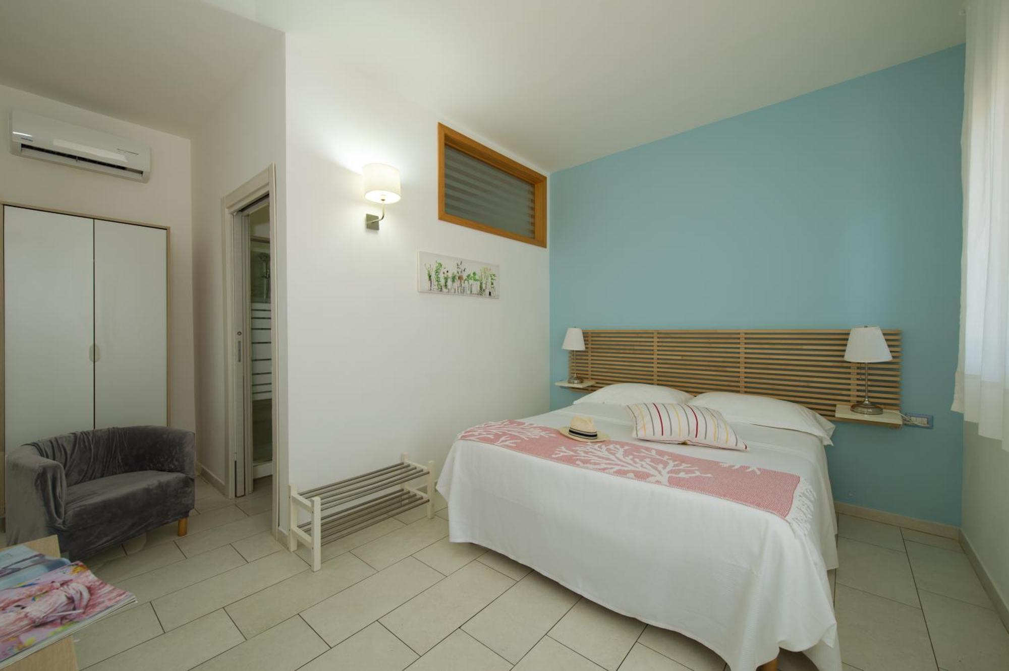 Isola Charm B&B - A Historic Villa Near Punta Del Pero Beach 시라쿠사 외부 사진