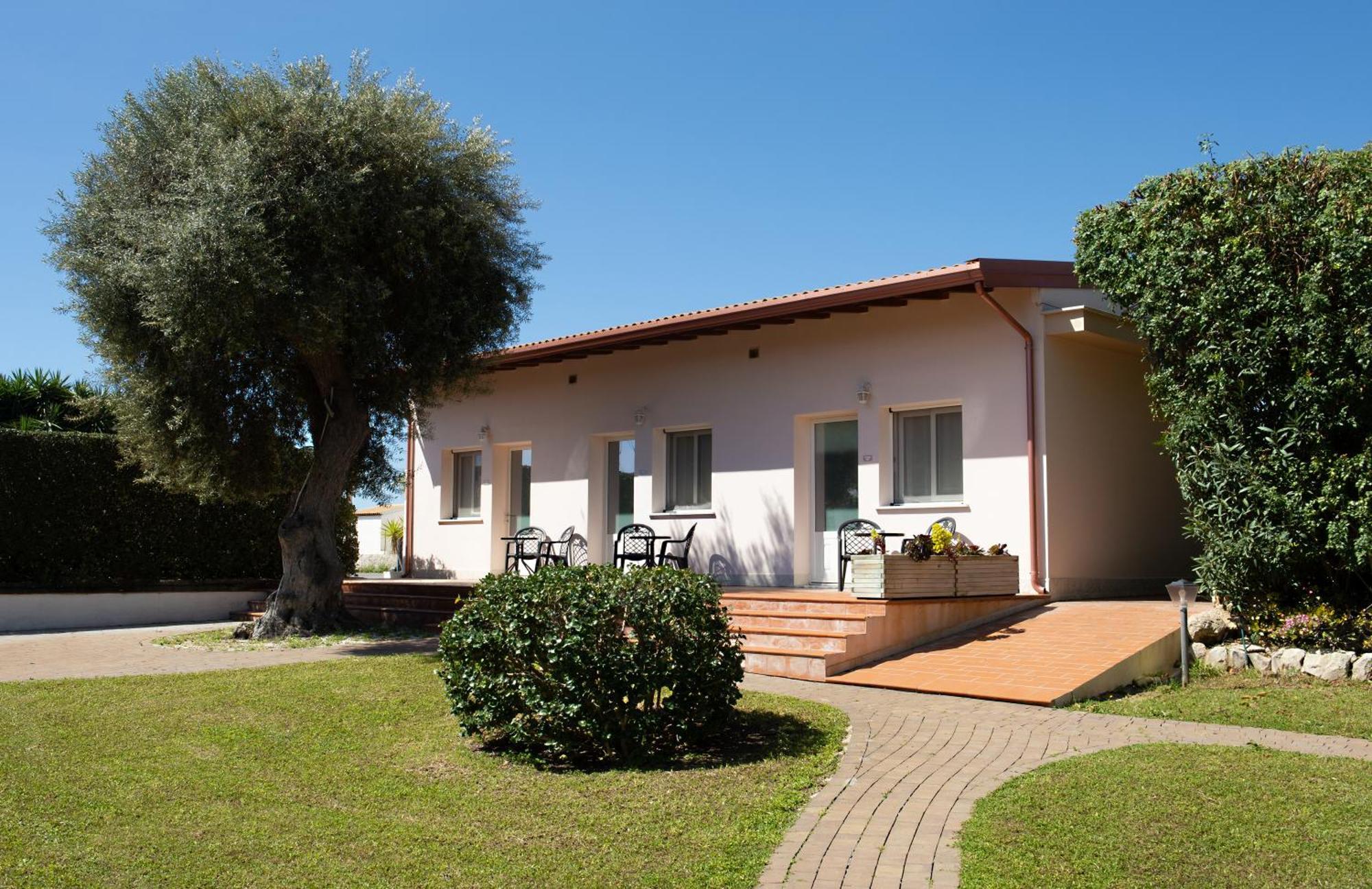 Isola Charm B&B - A Historic Villa Near Punta Del Pero Beach 시라쿠사 외부 사진