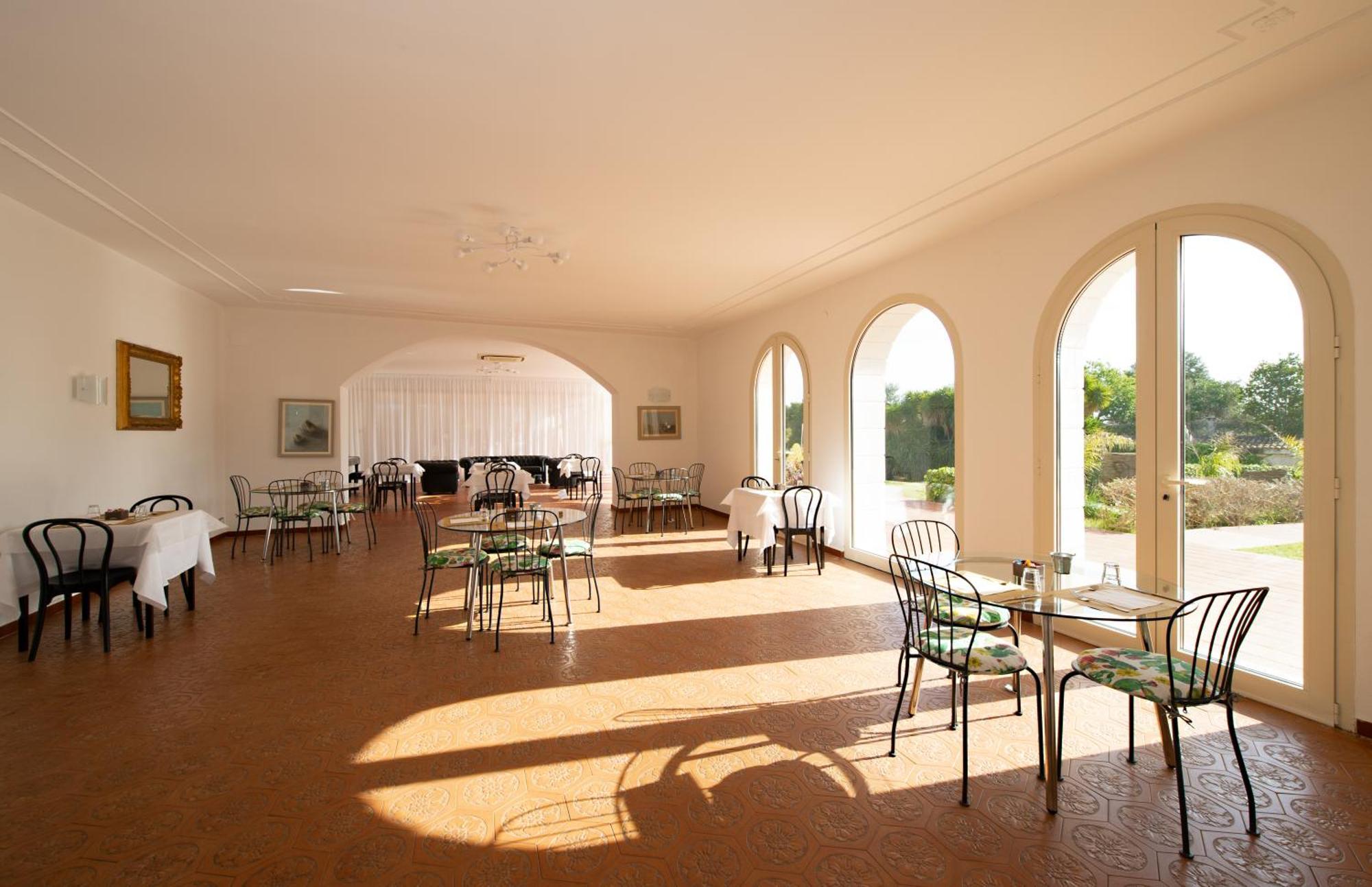 Isola Charm B&B - A Historic Villa Near Punta Del Pero Beach 시라쿠사 외부 사진