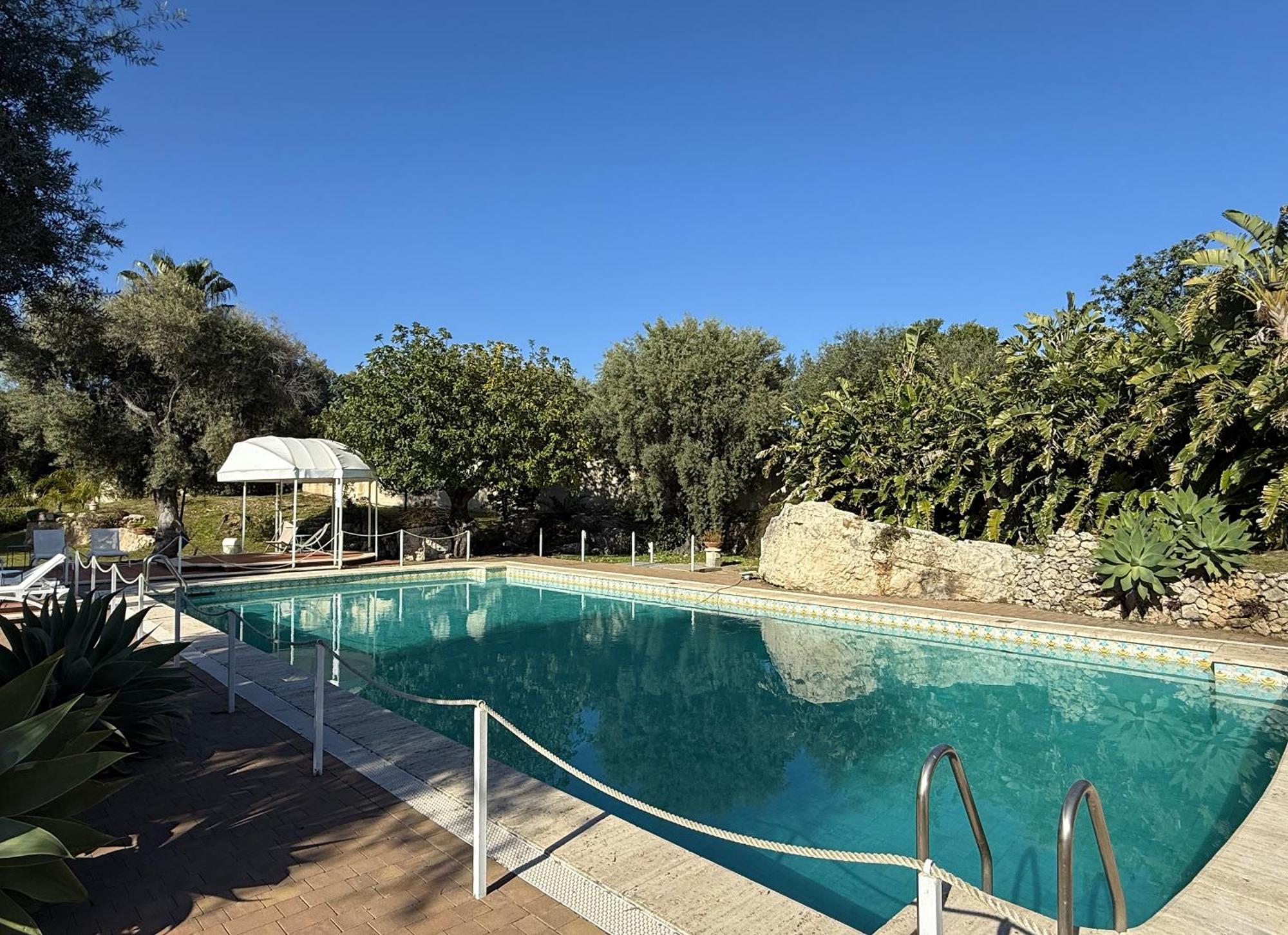 Isola Charm B&B - A Historic Villa Near Punta Del Pero Beach 시라쿠사 외부 사진