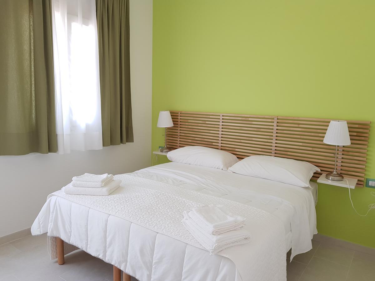 Isola Charm B&B - A Historic Villa Near Punta Del Pero Beach 시라쿠사 외부 사진