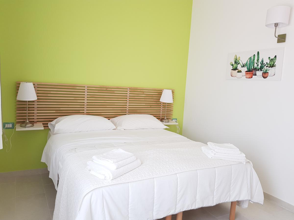 Isola Charm B&B - A Historic Villa Near Punta Del Pero Beach 시라쿠사 외부 사진